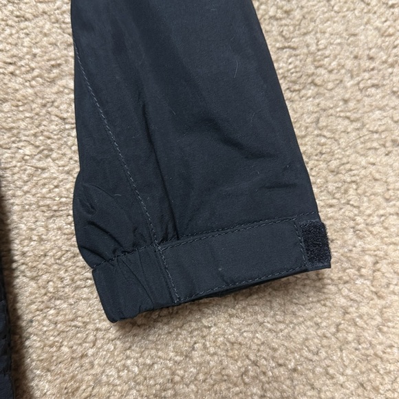 Carhartt women rain defender half zip jacket. Small - Picture 7 of 9